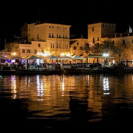 Lux Attic Old Town Rab Apartment Раб Екстериор снимка